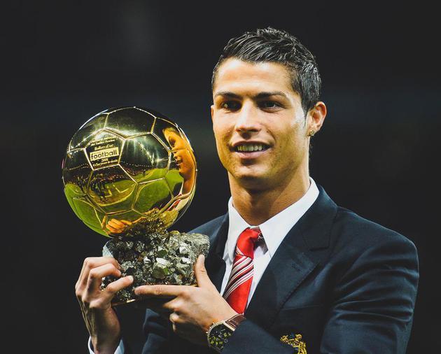 排名中稳居 排名中稳居