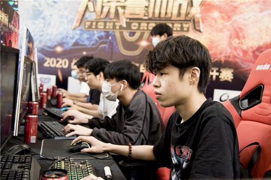 作为顶级俱 作为顶级俱