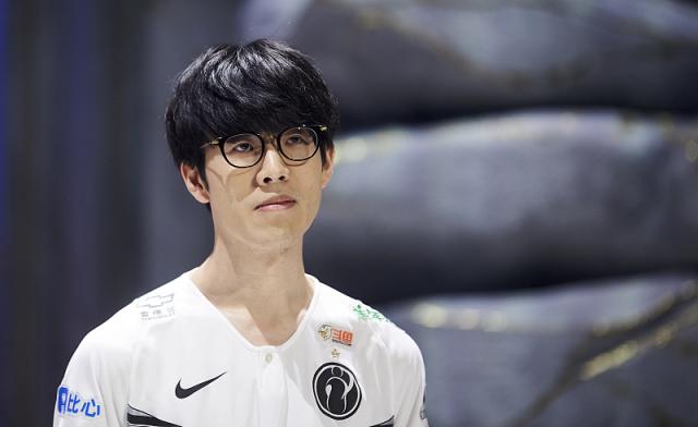 新了他的个 新了他的个