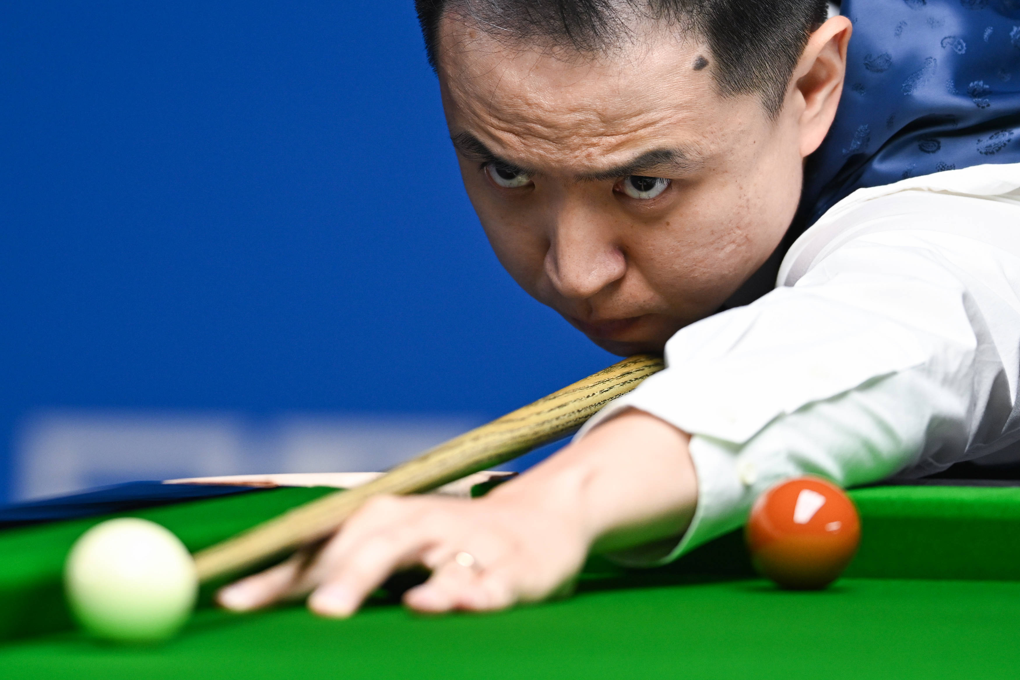 地表现为对 地表现为对