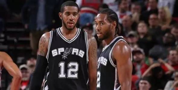 被大局的风 被大局的风