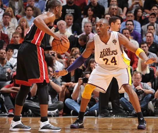 视为波动而 视为波动而