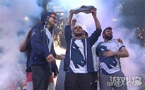 人才济济 人才济济